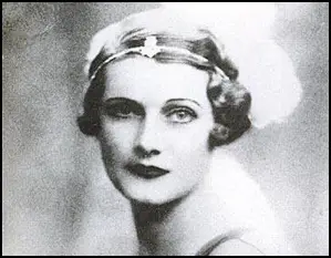 Cynthia, the spy who seduced politicians.